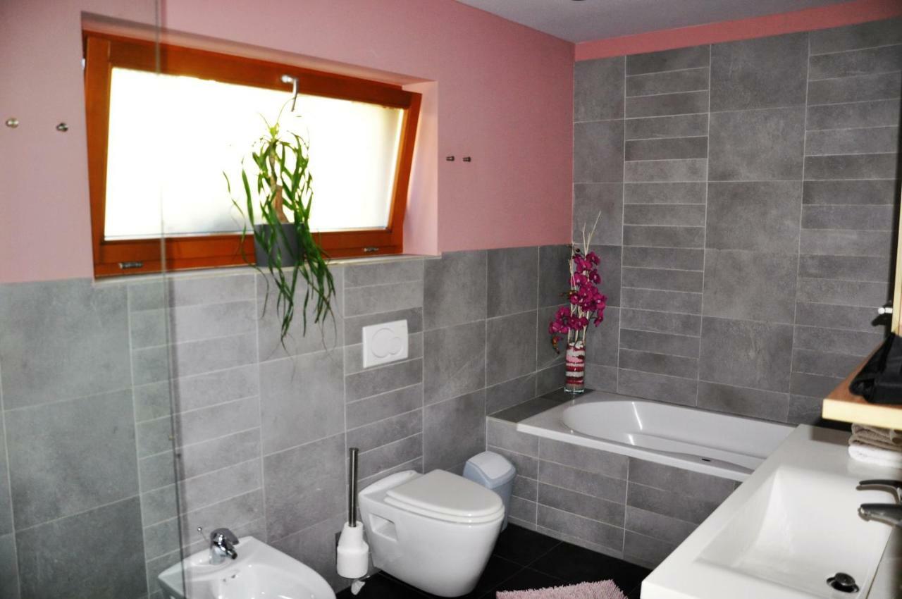 Apartma Rosa Spodnji Otok Екстериор снимка